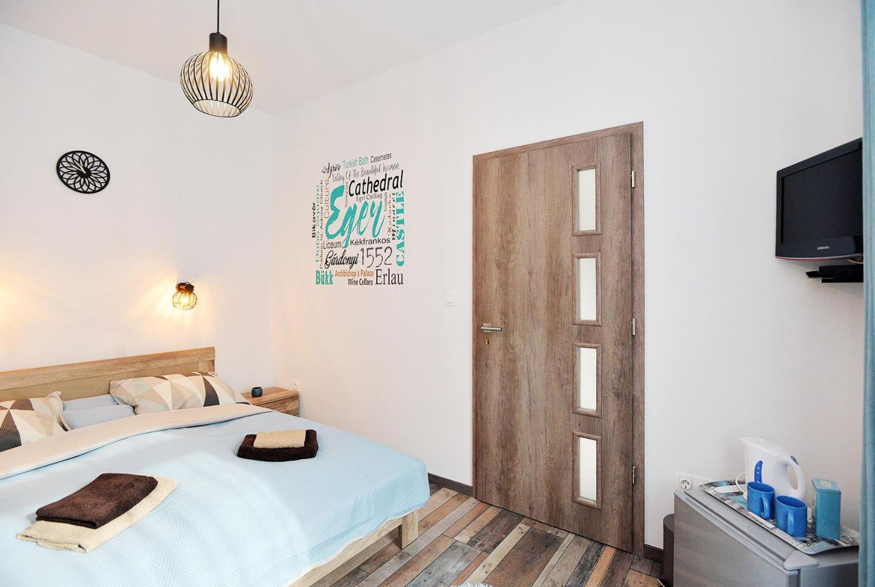 Nobilis Apartman Еґер Екстер'єр фото