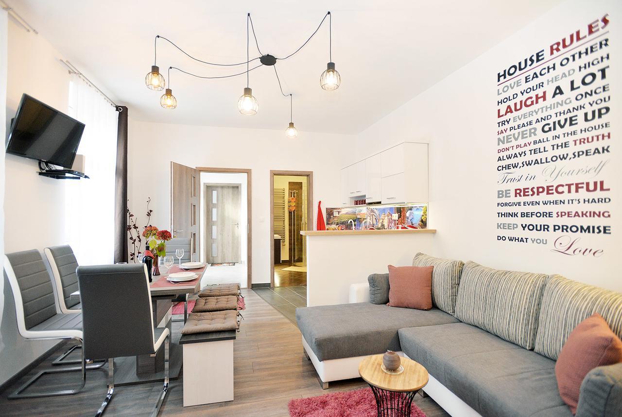 Nobilis Apartman Еґер Екстер'єр фото